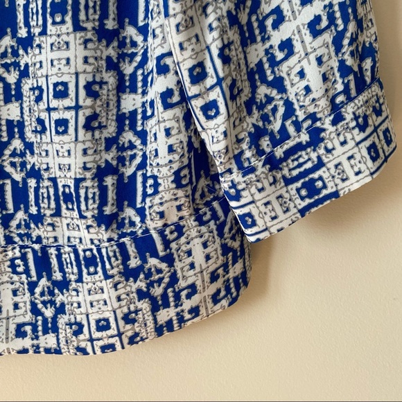 Blue White Bow Back Cutout Blouse Medium - Picture 6 of 10